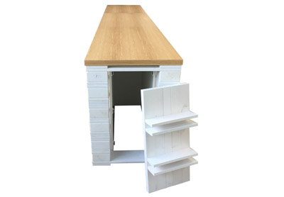 Messetheke Upcycling aus Paletten wei� lackiert